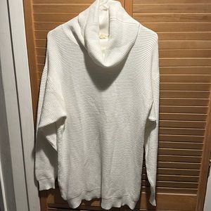 Oversize turtleneck sweater